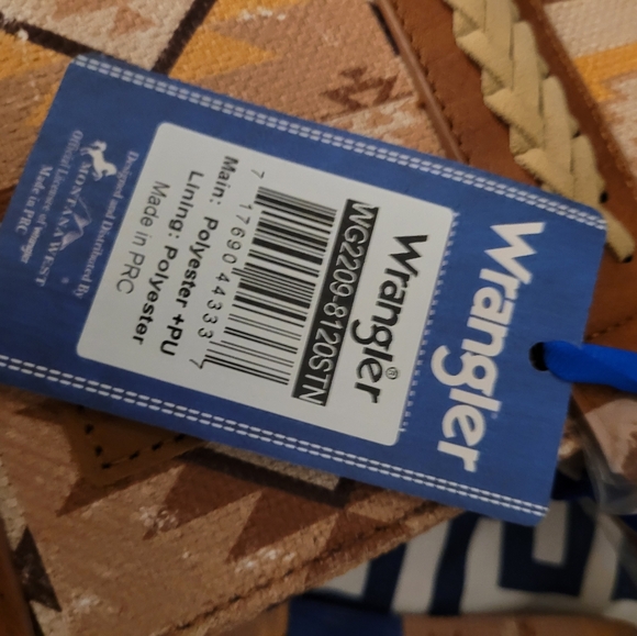 Wrangler Women's Aztec Tan and Brown Tote - Picture 9 of 10